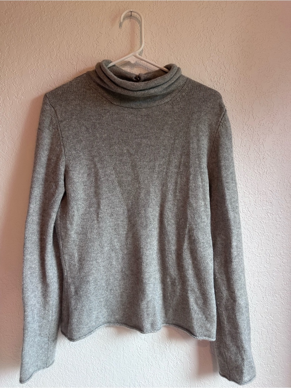 Cashmere Classic Gray Turtleneck Sweater - Women's